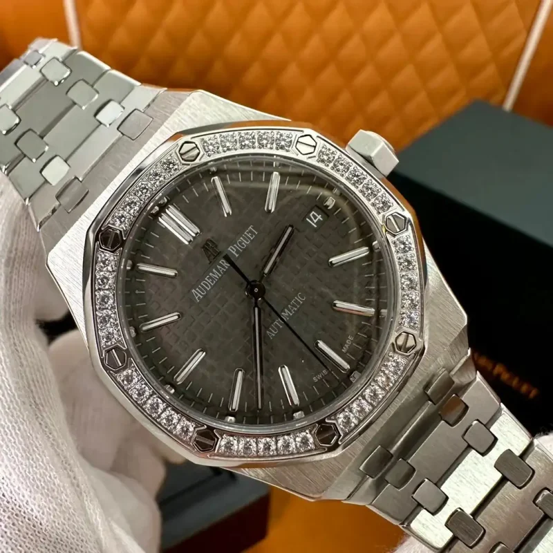 Audemars Piguet Royal Oak Selfwinding Black 15451ST.ZZ.1256ST.01 - Image 2