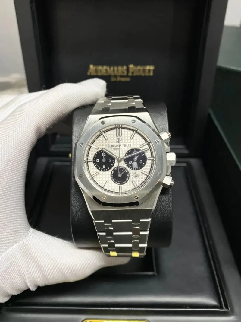 Audemars Piguet Royal Oak Selfwinding Chronograph Silver 26331ST.OO.1220ST.03 - Image 2