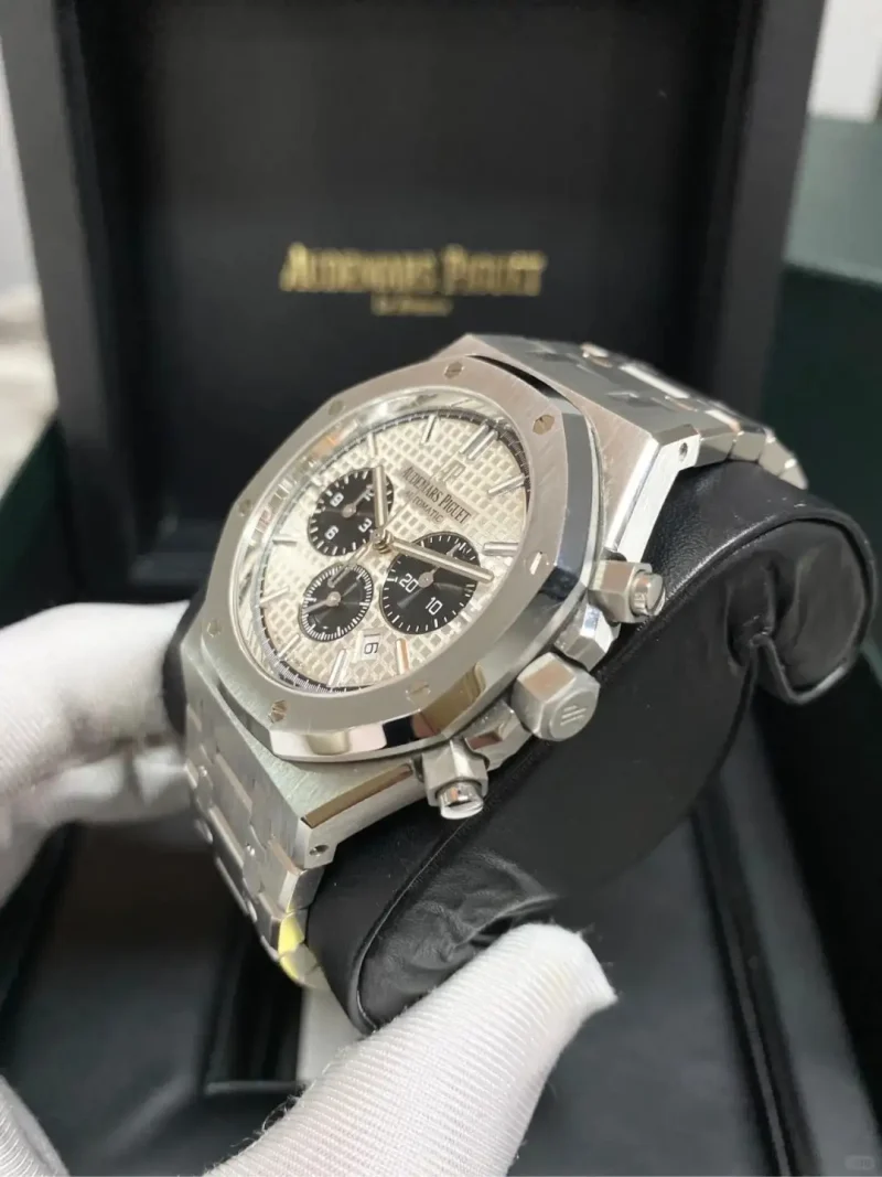 Audemars Piguet Royal Oak Selfwinding Chronograph Silver 26331ST.OO.1220ST.03 - Image 5