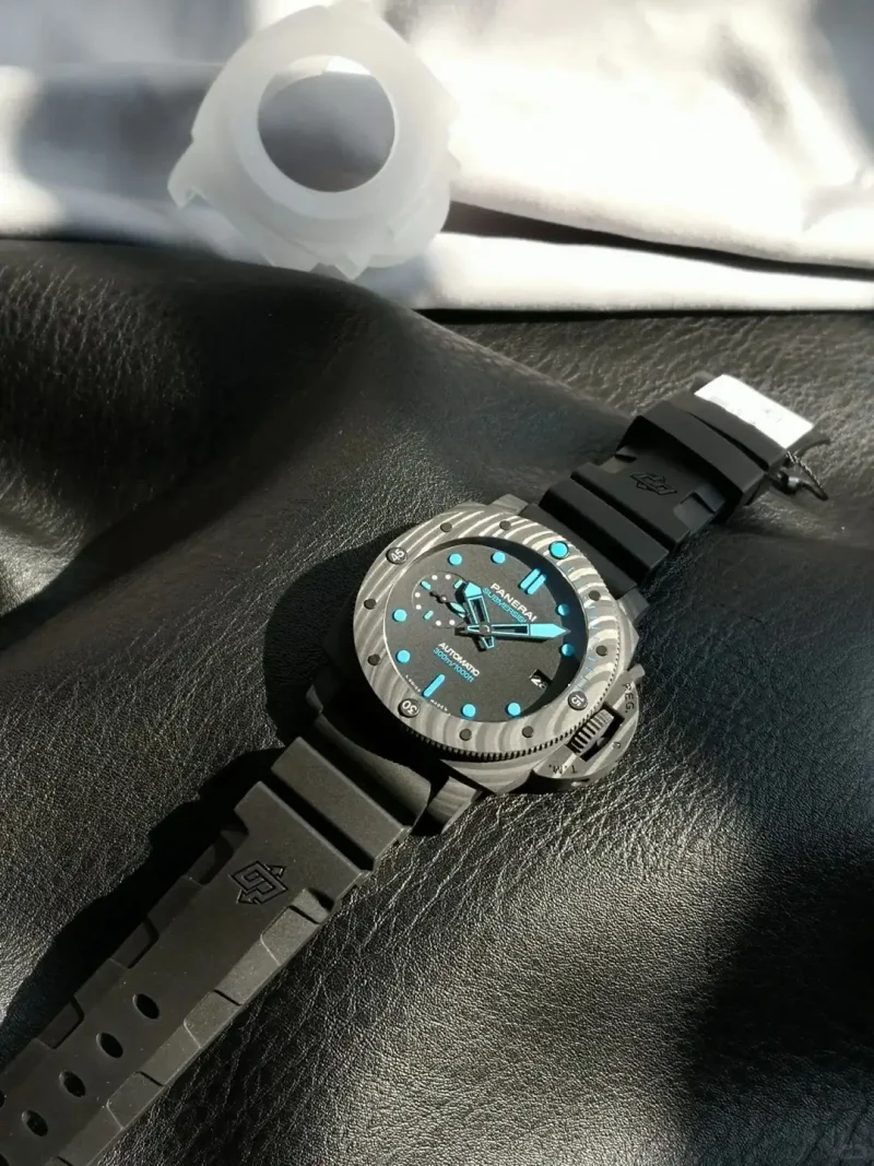 Panerai Submersible Men Automatic Black Rubber Watch PAM00960 - Image 5