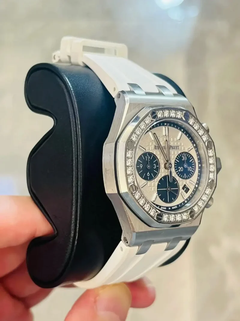Audemars Piguet Royal Oak Offshore Selfwinding Chronograph Silver 26231ST.ZZ.D010CA.01 - Image 3