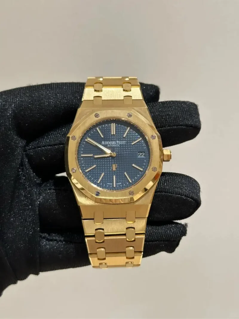 Audemars Piguet Royal Oak Jumbo Extra-Thin Blue 15202BA.OO.1240BA.01 - Image 2