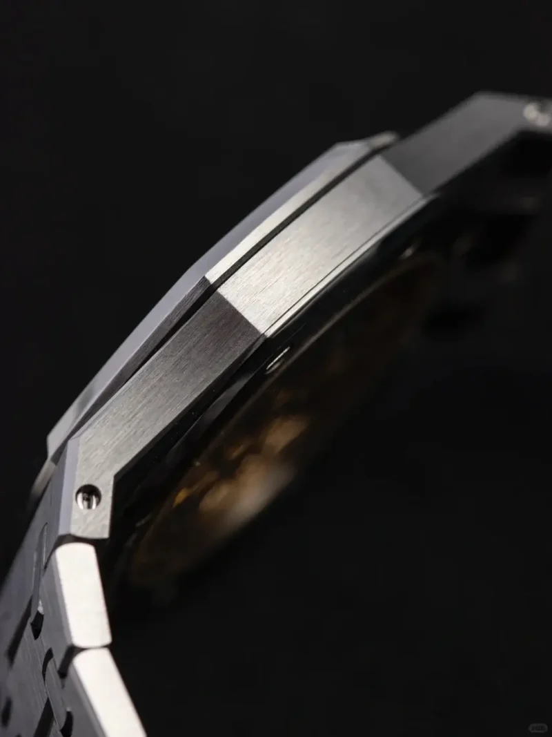 Audemars Piguet Royal Oak Jumbo Extra-Thin Blue 15202ST.OO.1240ST.01 - Image 5