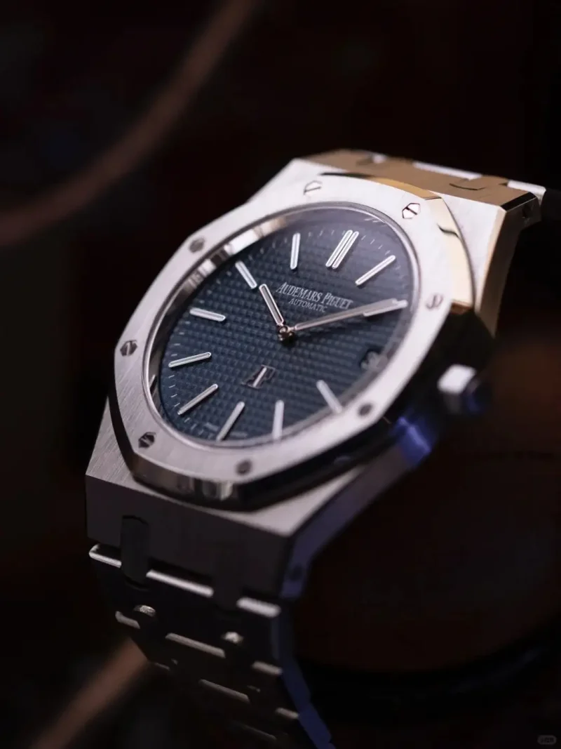 Audemars Piguet Royal Oak Jumbo Extra-Thin Blue 15202ST.OO.1240ST.01 - Image 3