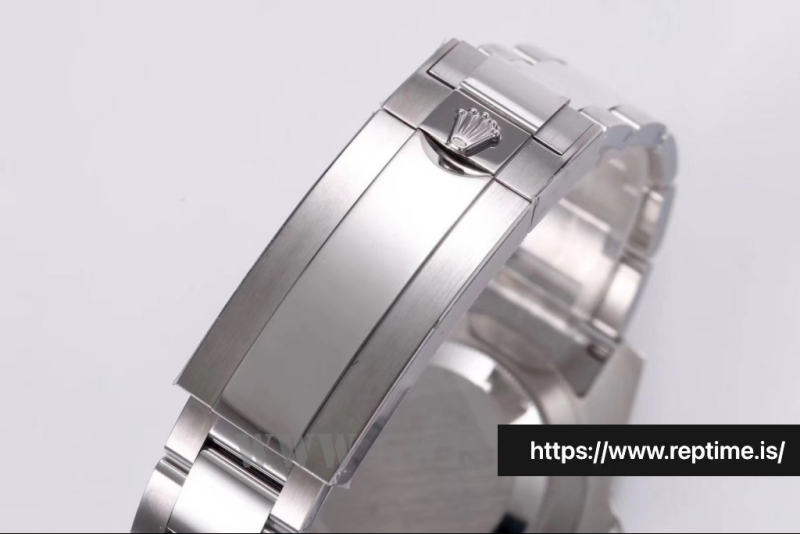 Rolex Submariner 116610LV Men Automatic 40MM - Image 9