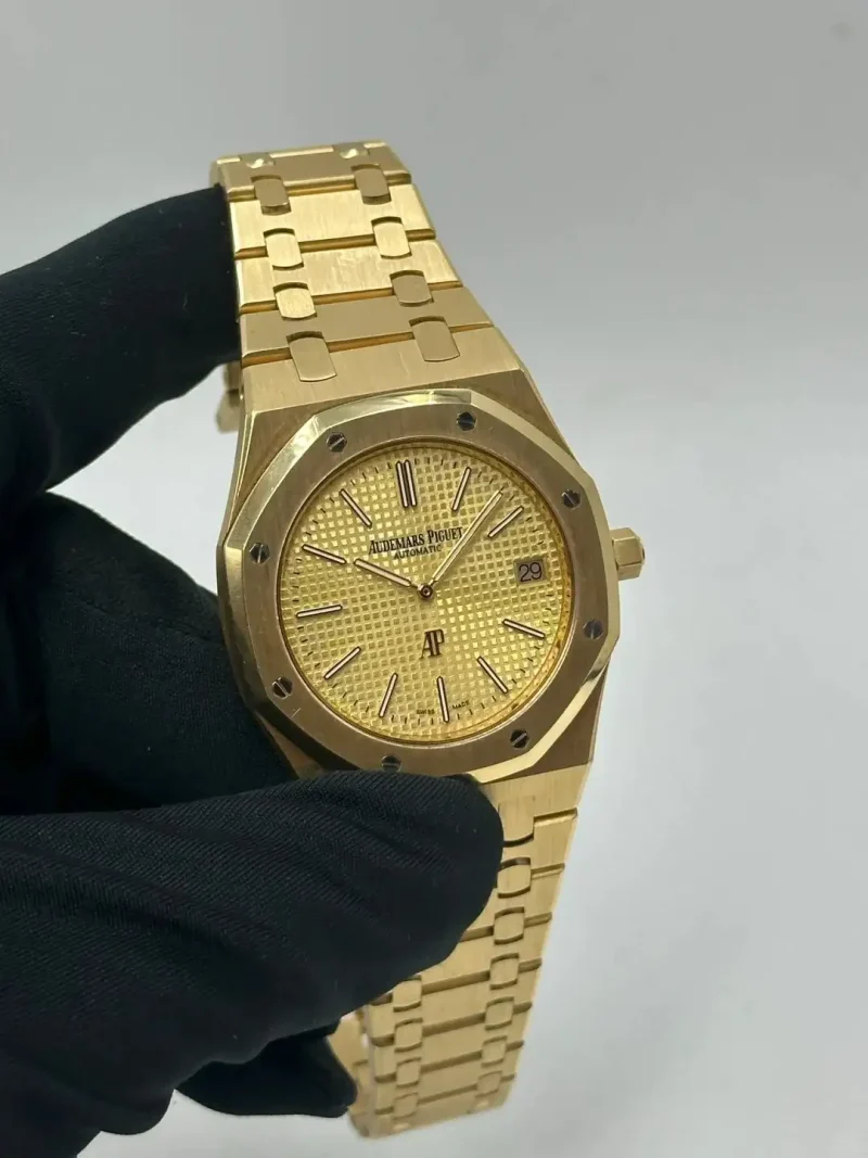 Audemars Piguet Royal Oak Jumbo Extra-Thin Gold 15202BA.OO.1240BA.02 - Image 6