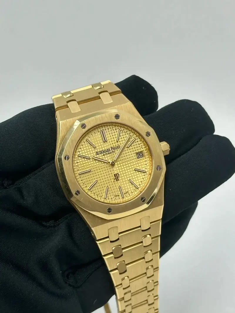 Audemars Piguet Royal Oak Jumbo Extra-Thin Gold 15202BA.OO.1240BA.02 - Image 3
