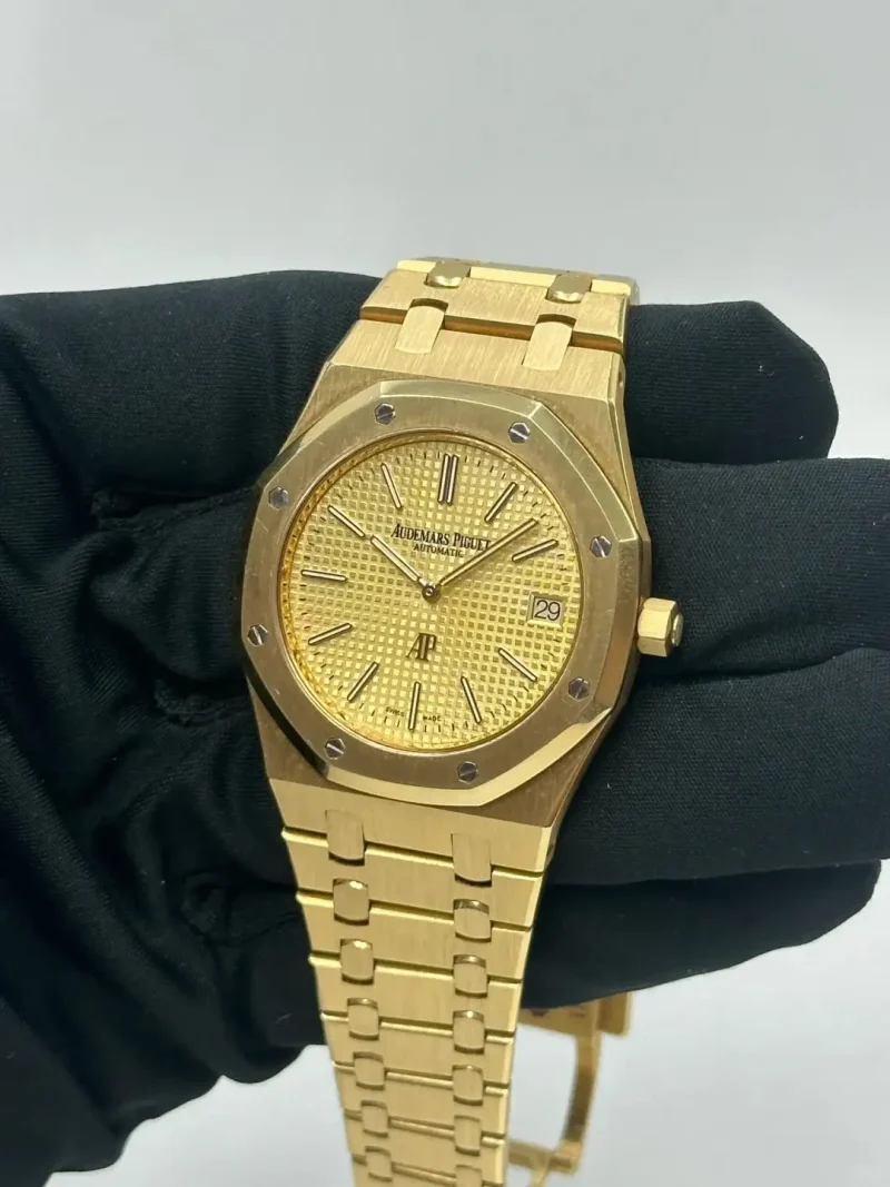 Audemars Piguet Royal Oak Jumbo Extra-Thin Gold 15202BA.OO.1240BA.02 - Image 2