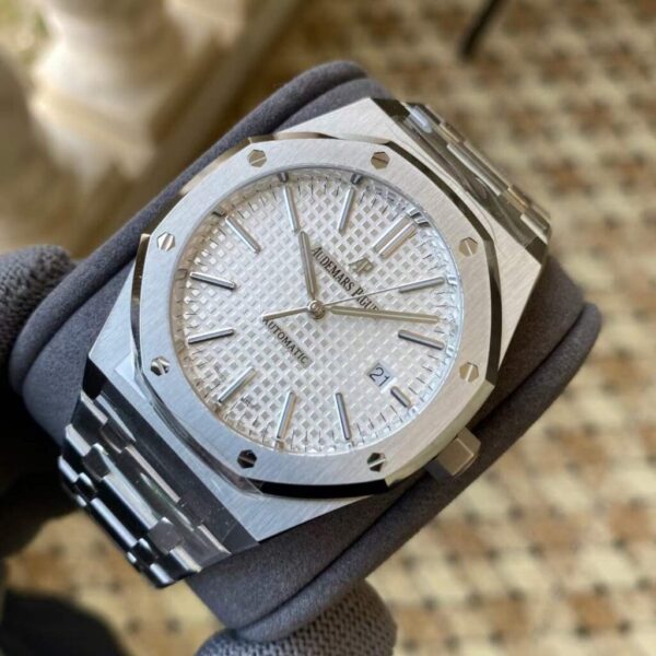 Swiss 1:1 Audemars Piguet Replica Watch Royal Oak 15400ST White Dial Metal Strap APS Factory 41mm - Top Watch