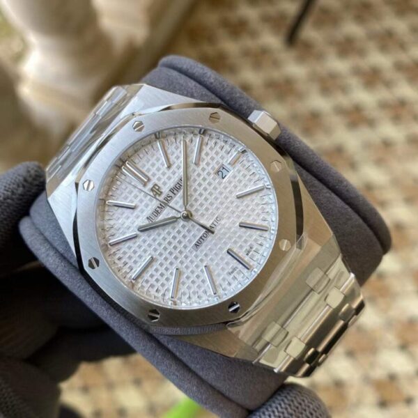 Swiss 1:1 Audemars Piguet Replica Watch Royal Oak 15400ST White Dial Metal Strap APS Factory 41mm - Top Watch - Image 2