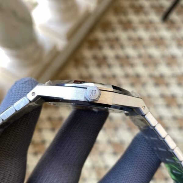 Swiss 1:1 Audemars Piguet Replica Watch Royal Oak 15400ST White Dial Metal Strap APS Factory 41mm - Top Watch - Image 3