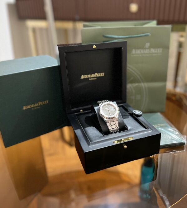 Replica Audemars Piguet Royal Oak 15500ST Replica 1:1 Watch Gray Dial Metal Strap ZF 41mm - Top Watch - Image 2