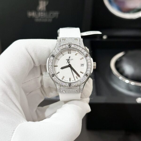 Swiss 1:1 Hublot Classic Fusion Women's Best Fake Replica Watch White Moissanite Diamond 33mm - Top Watch - Image 2