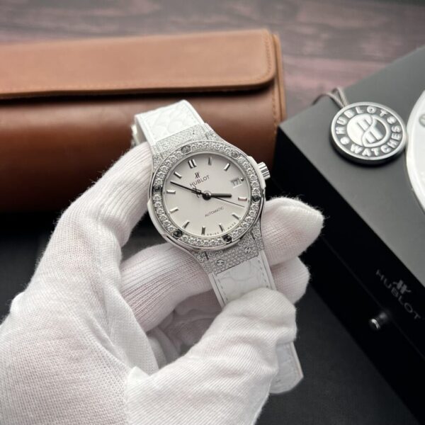 Replica Hublot Rep 11 Watch Classic Fusion White Moissanite Diamond Case 38mm - Top Watch