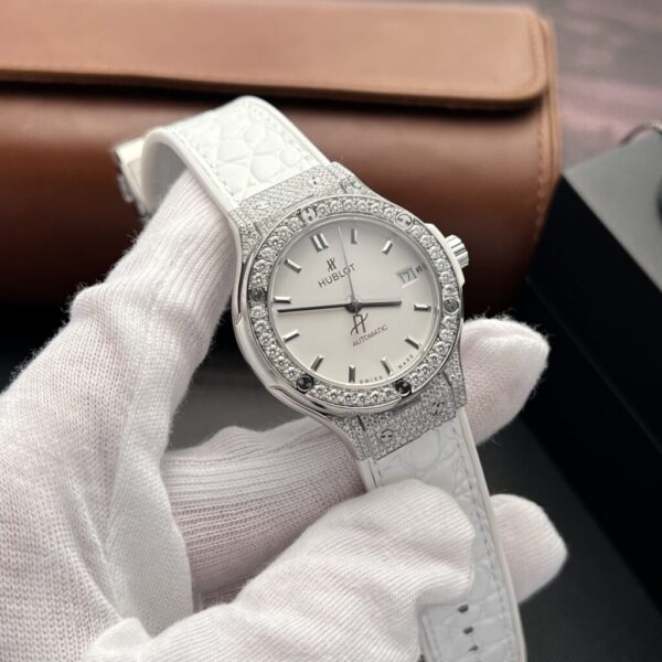 Replica Hublot Rep 11 Watch Classic Fusion White Moissanite Diamond Case 38mm - Top Watch - Image 2