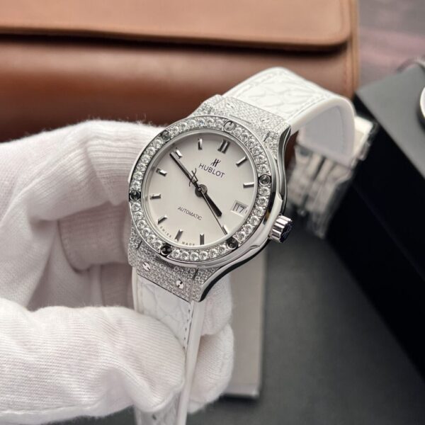 Replica Hublot Rep 11 Watch Classic Fusion White Moissanite Diamond Case 38mm - Top Watch - Image 3