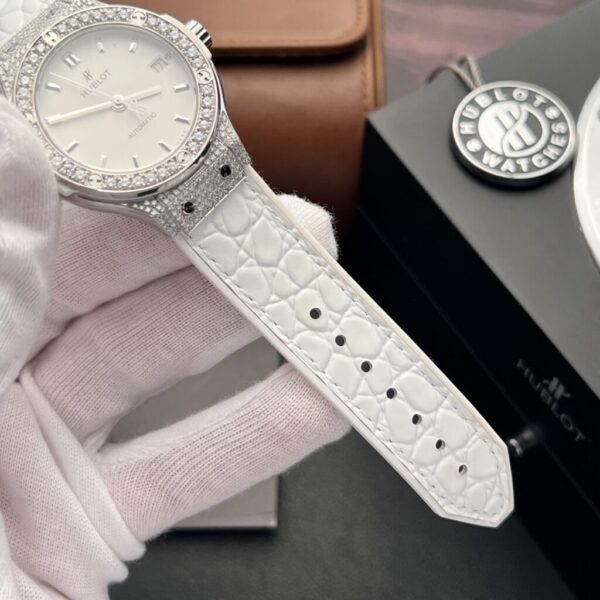 Replica Hublot Rep 11 Watch Classic Fusion White Moissanite Diamond Case 38mm - Top Watch - Image 4