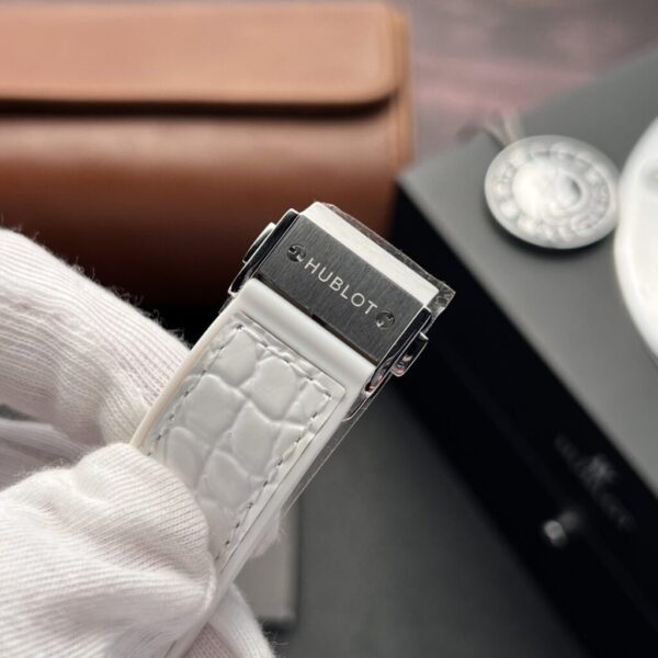 Replica Hublot Rep 11 Watch Classic Fusion White Moissanite Diamond Case 38mm - Top Watch - Image 6