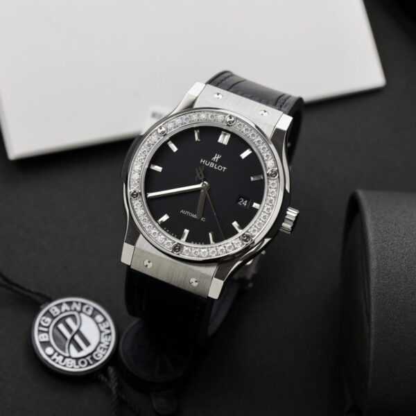 Replica Hublot Replica 11 Watch Classic Fusion Face Black Moissanite Diamond APS Factory 42mm - Top Watch - Image 3