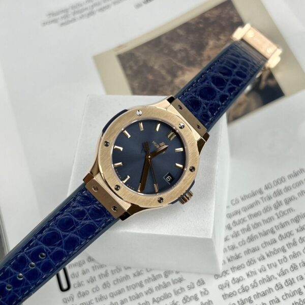 Best Fake Hublot Replica 1: Watch Classic Fusion King Gold Women's Blue 33mm - Top Watch