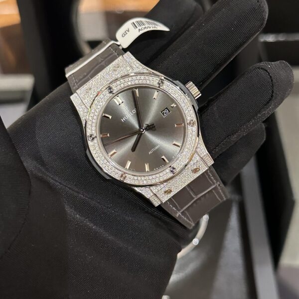 Replica Hublot Replica 1:1 Watch Classic Fusion Full Diamond Moissanite Grey Dial 42mm - Top Watch - Image 2