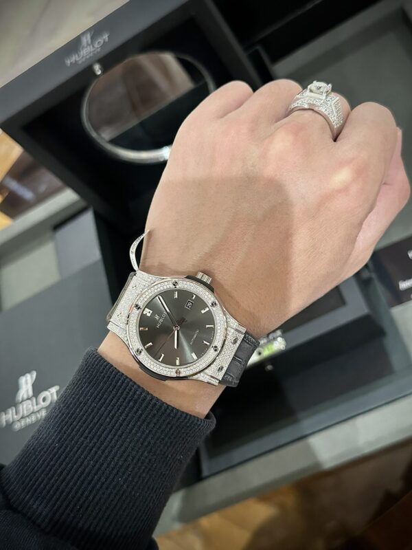 Replica Hublot Replica 1:1 Watch Classic Fusion Full Diamond Moissanite Grey Dial 42mm - Top Watch - Image 5
