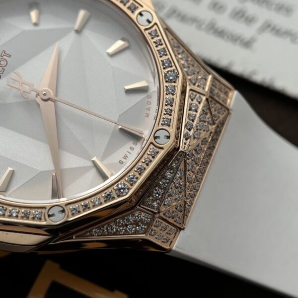 Swiss 1:1 Hublot Replica 1:1 Watch Classic Fusion Orlinski King Gold Full Diamonds White 40mm - Top Watch - 图片 4