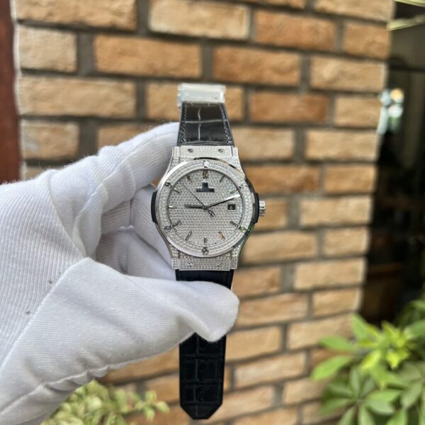 Replica Hublot Replica 1:1 Watch Classic Fusion Titanium With Full Diamond 42mm - Top Watch