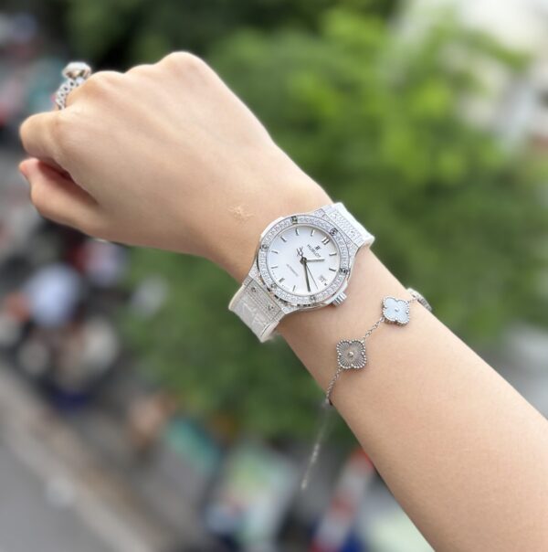 Swiss 1:1 Hublot Replica 1:1 Watch Classic Fusion White Dial With Stone HB Factory 38mm - Top Watch - 图片 6