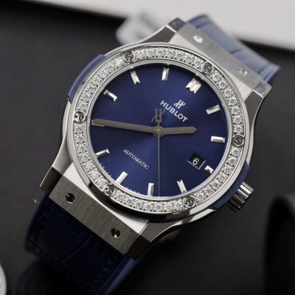 Replica Hublot Replica 1:1 Watch Face Blue Diamond Moissanite APS Factory 42mm - Top Watch - Image 4