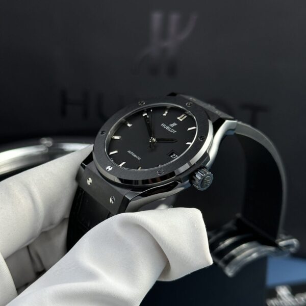 Swiss 1:1 Hublot Replica 1:1 Watch Refine SW300 Movement Black Ceramic Bezel JJZ Factory 42mm - Top Watch - Image 4