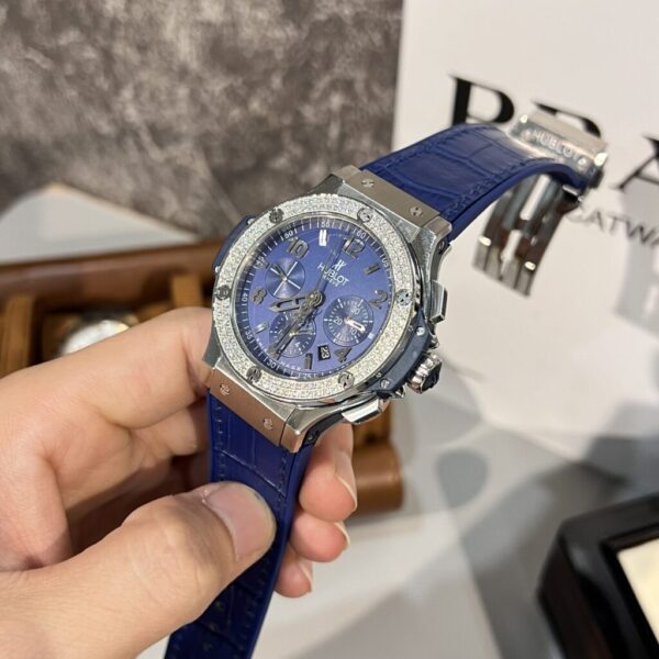 Replica Hublot Replica Watch Big Bang Chronograph With Diamonds Bezel Blue Dial HB Factory 44mm - Top Watch - Image 4