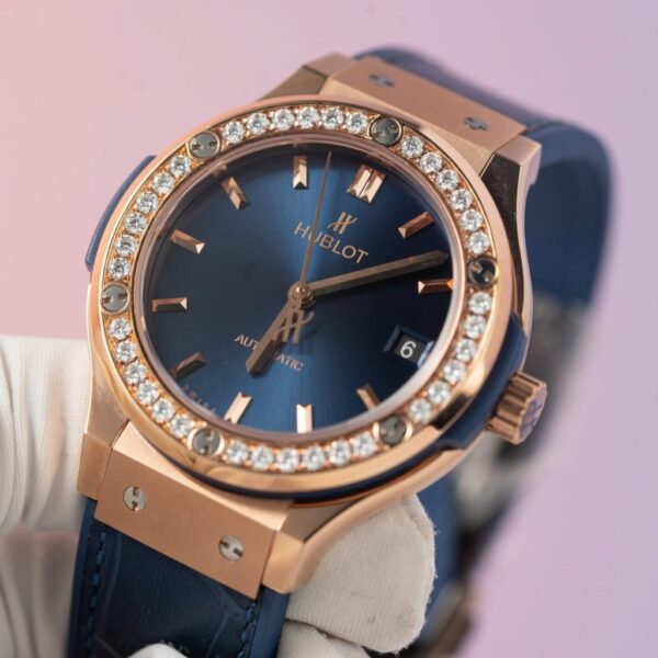 Swiss 1:1 Hublot Replica Watch Classic Fusion King Gold Blue Dial Moissanite Diamond Bezel 38mm - Top Watch - Image 3