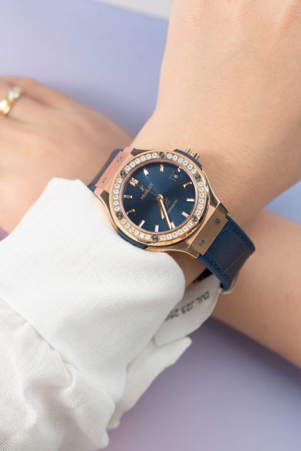 Swiss 1:1 Hublot Replica Watch Classic Fusion King Gold Blue Dial Moissanite Diamond Bezel 38mm - Top Watch - Image 4