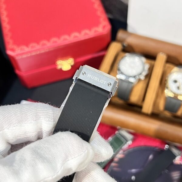 Best Fake Hublot Replica Watch Classic Fusion Titanium Gray Dial With Moissanite Bezel 42mm - Top Watch - Image 5