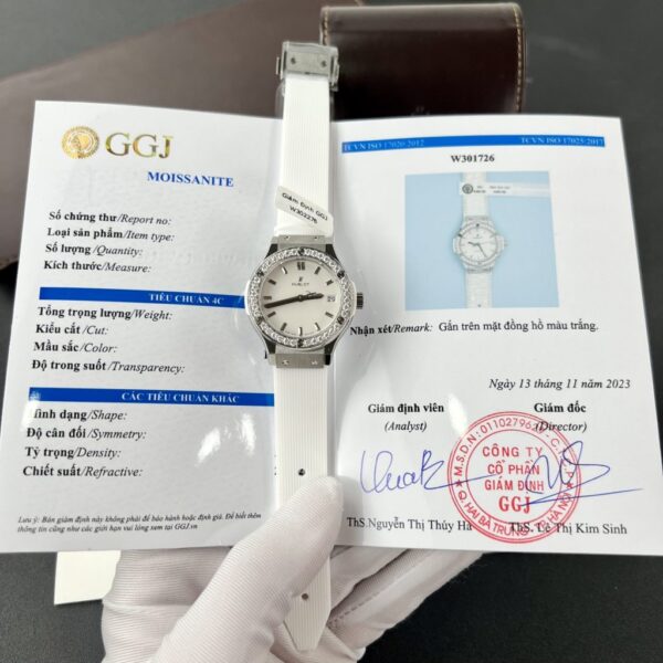 Swiss 1:1 Hublot Replica Watch Women's White Rubber Strap With Moissanite Diamonds 33mm - Top Watch