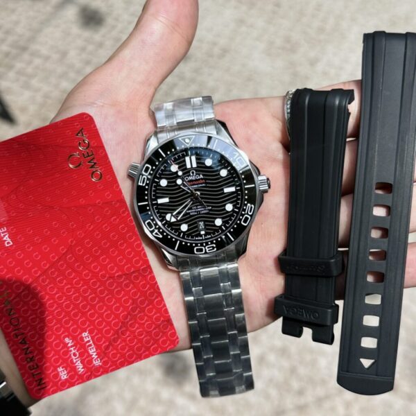 Best Fake Omega Replica 1:1 Watch Seamaster Black Dial Full Set VS Factory 42mm - Top Watch