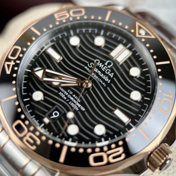 Swiss 1:1 Omega Replica 1:1 Watch Seamaster Black Wave Pattern Demi Factory VS 42mm - Top Watch - Image 3