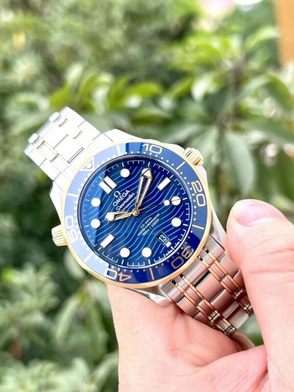 Replica Omega Replica 1:1 Watch Seamaster Diver 300m Chronometer Blue Demi Gold 42mm - Top Watch - Image 3