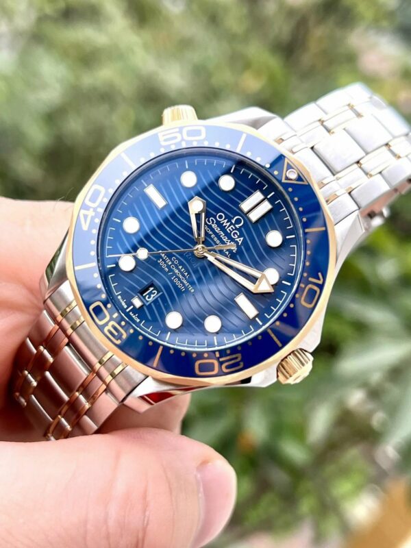 Replica Omega Replica 1:1 Watch Seamaster Diver 300m Chronometer Blue Demi Gold 42mm - Top Watch - Image 4