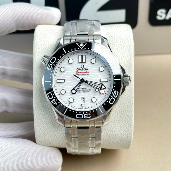 Replica Omega Replica 11 Watch Seamaster White Dial Metal Strap Factory VS 42mm - Top Watch
