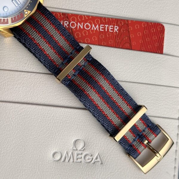 Best Fake Omega Replica Watch Seamaster Diver 300M 007 Edition Nato Fabric Strap 42mm - Top Watch - Image 5