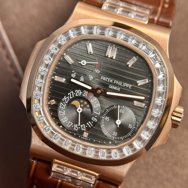 Swiss 1:1 Patek Philippe 5724R Replica Watch Gray Dial Leather Strap Factory GR 40mm - Top Watch - Image 3