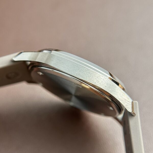 Swiss 1:1 Patek Philippe Aquanaut 5067 Replica 1:1 Watch Gray With Diamonds Bezel PPF 35.6mm - Top Watch - Image 5