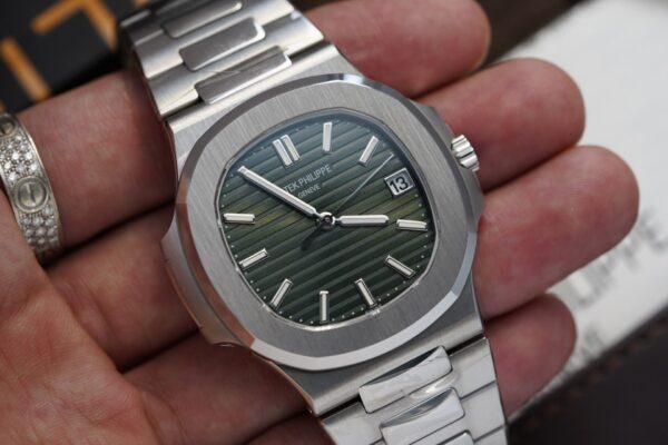 Best Fake Patek Philippe Nautilus 5711 Green Dial Metal Strap Rep 1:1 Watch 3K 40mm - Top Watch - Image 3
