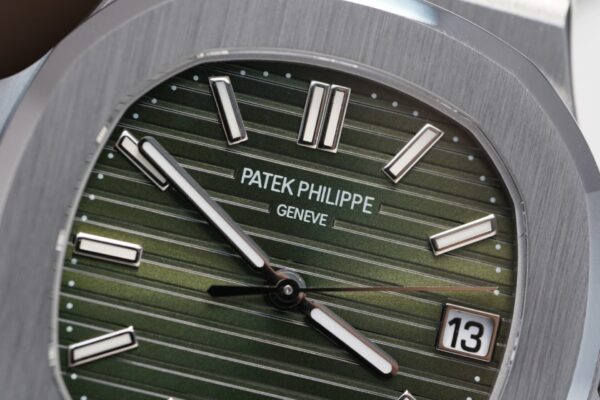 Best Fake Patek Philippe Nautilus 5711 Green Dial Metal Strap Rep 1:1 Watch 3K 40mm - Top Watch - Image 6