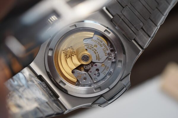 Best Fake Patek Philippe Nautilus 5711 Green Dial Metal Strap Rep 1:1 Watch 3K 40mm - Top Watch - Image 8