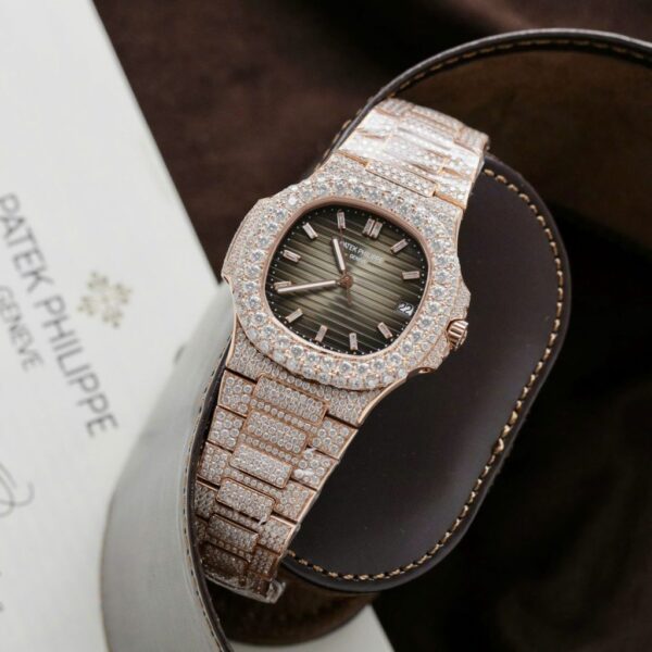 Best Fake Patek Philippe Nautilus 5711 Replica Watch Gold Wrapped + Moissanite Diamonds Hong Kong Custom 40mm - Top Watch - Image 4