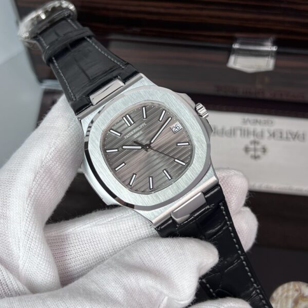 Swiss 1:1 Patek Philippe Nautilus 5711 Replica Watch Men's Leather Strap 3K Factory 40mm - Top Watch