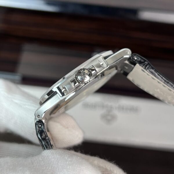 Swiss 1:1 Patek Philippe Nautilus 5711 Replica Watch Men's Leather Strap 3K Factory 40mm - Top Watch - Image 4
